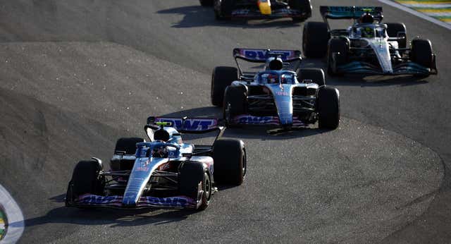 Saltan chispas entre Alonso y Ocon en Brasil… y la FIA sanciona al español