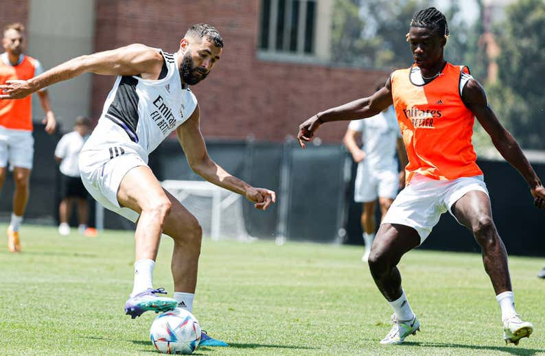 Camavinga, sobre Benzema: «Tengo muy buena relación con él, me ayuda mucho»