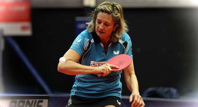 «La de amarillo tiene 59 años, es mi madre y se ha ido a jugar la Champions»
