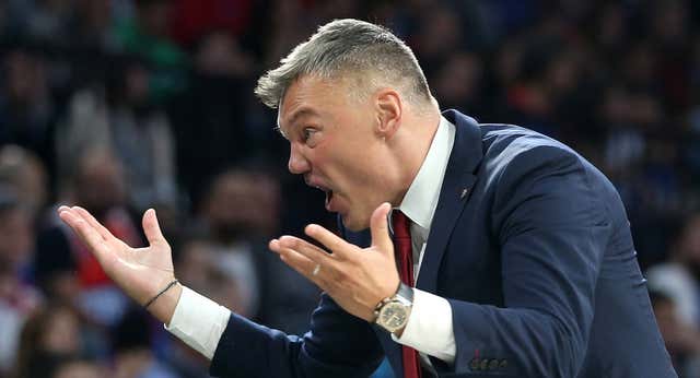 Jasikevicius, los brazos cruzados y la polémica expulsión a Kalinic del propio técnico