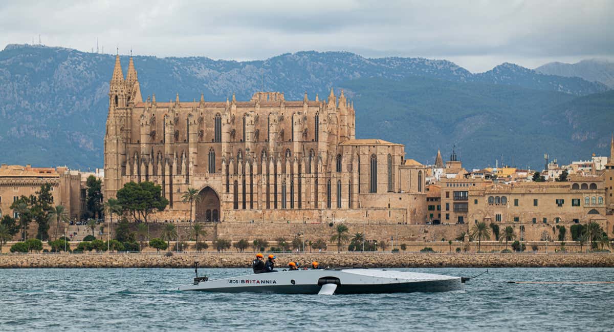 Primer test del Ineos en Palma.