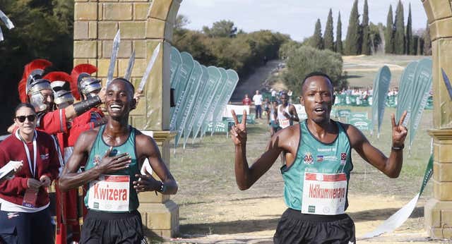 Ndikumwenayo y un triunfo que vale un triplete en las grandes citas de cross