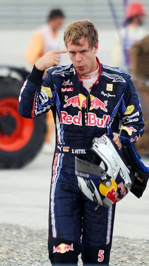 Sebastian Vettel, tras chocarse con Webber en Turquía 2010.  Getty Images
