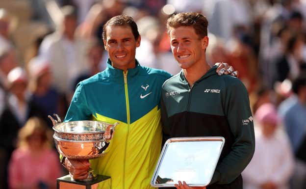 Nadal y Ruud, después de la final de Roland Garros 2022.  GETTY