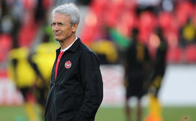 Benito Floro, durante un amistoso contra Jamaica en 2014.  GETTY