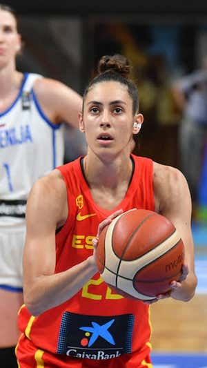 María Conde en un partido amistoso ante Eslovenia. FEB