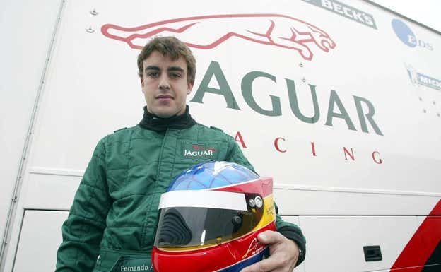 Fernando Alonso, en su test con Jaguar en 2002.  EFE