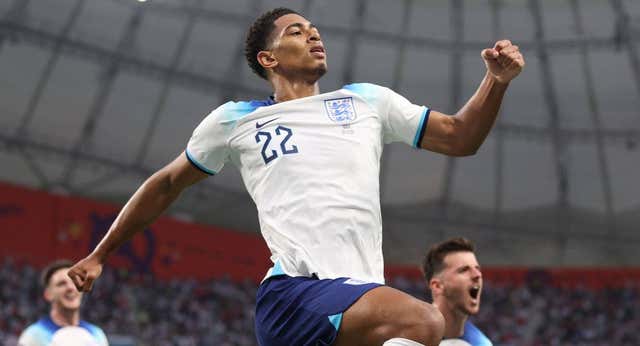Bellingham, el sueño del Madrid que juega de ’22’: de 10, de 8 y de 4