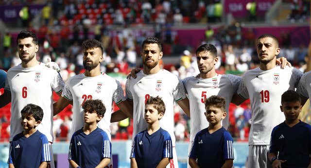 Irán esta vez sí cantó su himno