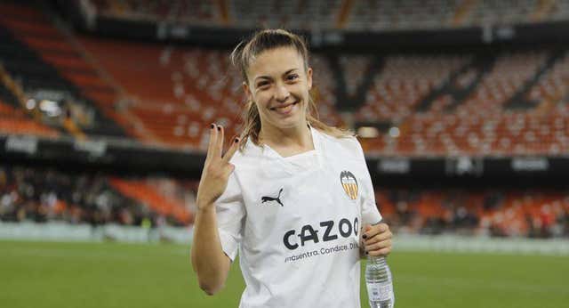 Asun Martínez, la goleadora che con mallas de gimnasia rítmica