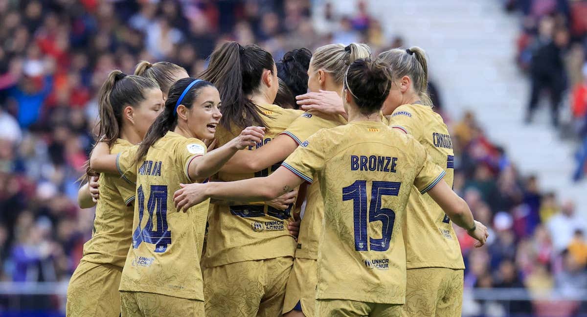 Las jugadoras del FC Barcelona celebran un gol en el Metropolitano ante el Atlético de Madrid. /EFE