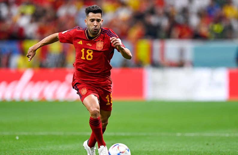 Luis Enrique se carga de razones con Jordi Alba