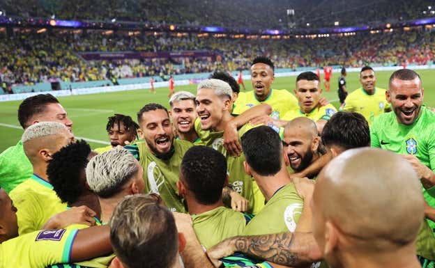 Brasil celebra la victoria ante Suiza de la segunda jornada. EFE