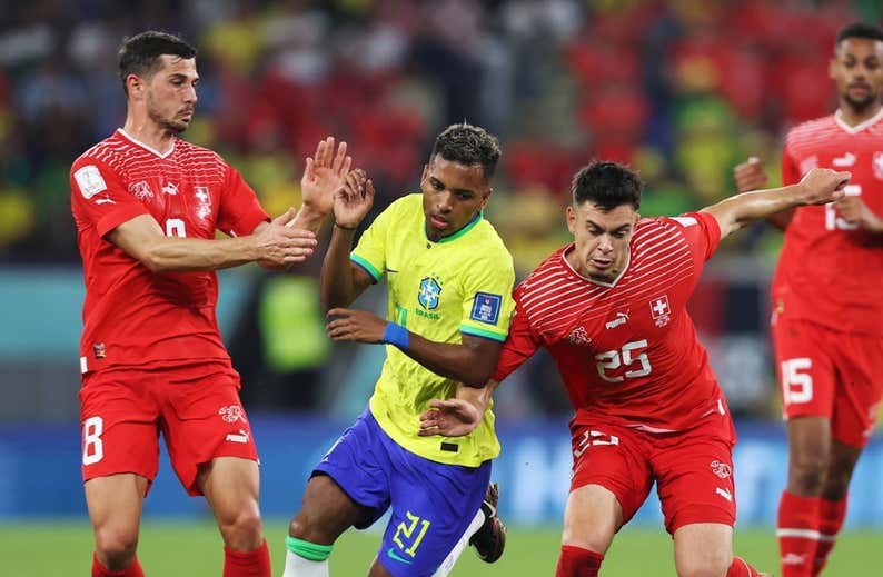 Vinicius y Rodrygo replican con Brasil el rol del Madrid