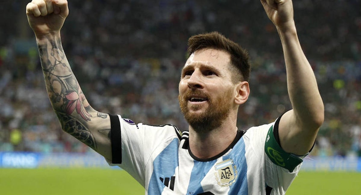Leo Messi celebra el triunfo de Argentina ante México.