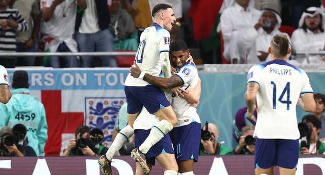 Rashford y Foden derriban la puerta
