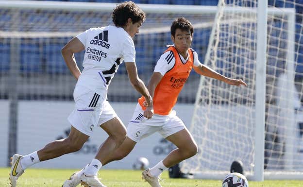 Vallejo se ejercitó con el filial durante las semanas de parón.  GETTY