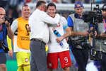 Lewandowski, un islote feliz que hace historia con Polonia