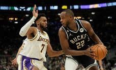 La vuelta de Khris Middleton abre un abanico de opciones a los Bucks