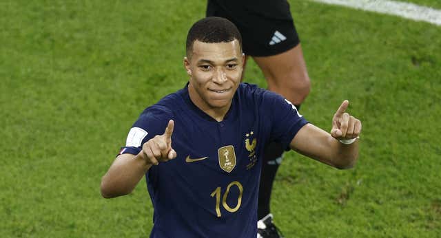 Que tiemble Klose, llega Mbappé