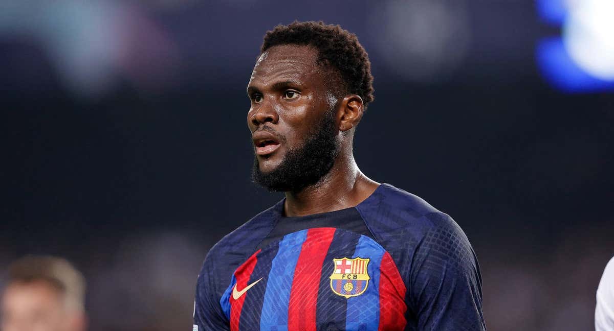 Kessie, durante el partido ante el Bayern en el Camp Nou. /GETTY