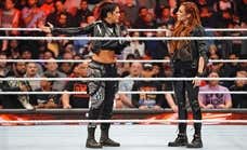Damage CTRL son un problema para Becky Lynch