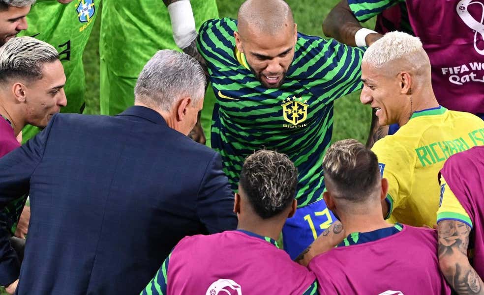 Tite ya entiende que entrena a Brasil