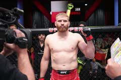 Blachowicz, Anakalev y un cinturón con menor brillo