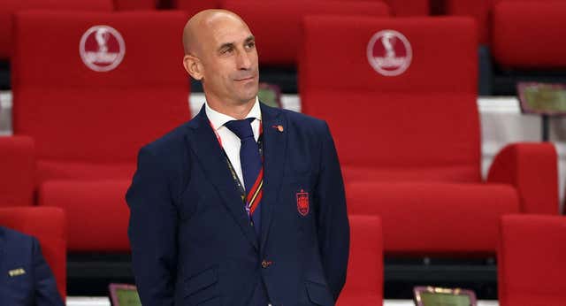 El Mundo asegura que Rubiales ha devuelto los gastos de la estancia en Salobreña y la RFEF lo desmiente