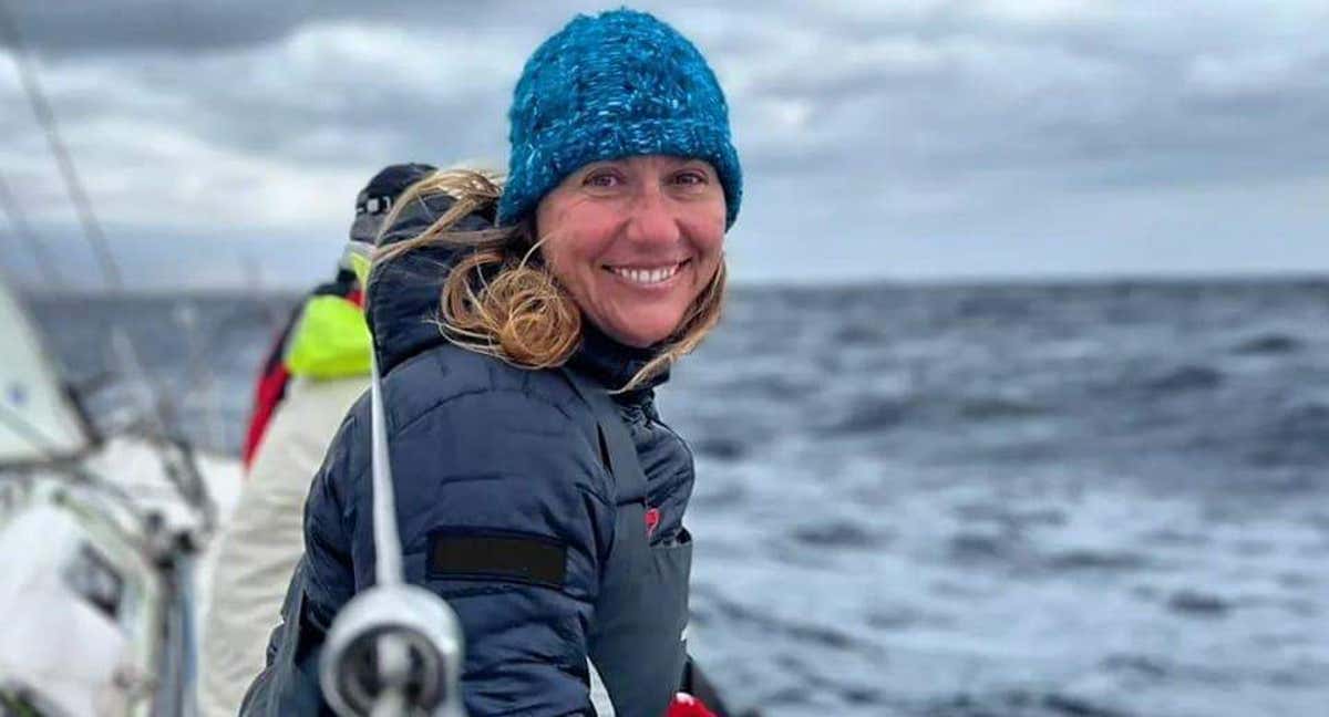 Elvira Llabrés, durante una de sus habituales navegadas. /RELEVO