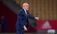 De la Fuente es un enamorado de «levantar hierro»... y de la comida de menú de la RFEF