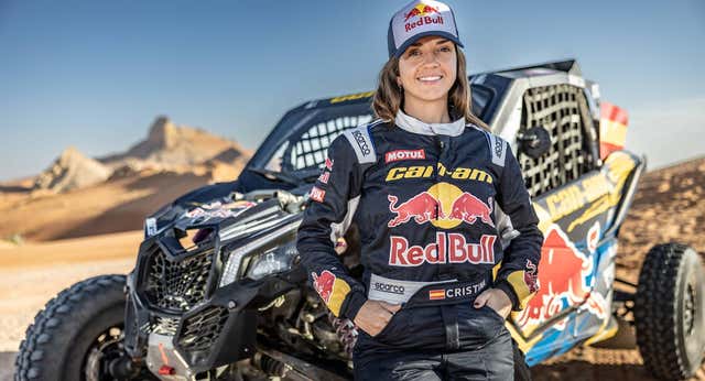 Cristina Gutiérrez cambia de equipo y de coche para afrontar el Dakar 2023 con opciones de todo