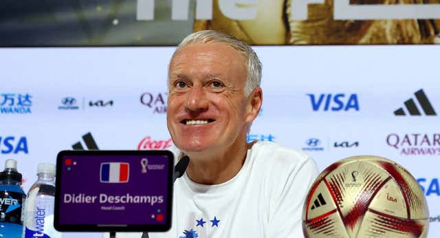 El virus tendrá en alerta a Didier Deschamps hasta el último minuto