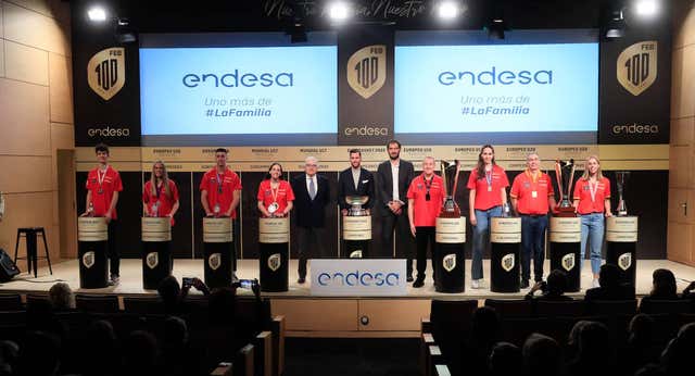 Un homenaje como broche de oro al extraordinario 2022 del baloncesto español