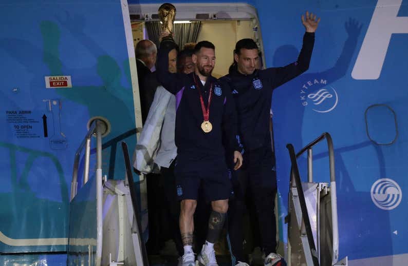 Así fue el recibimiento de Argentina a los campeones del mundo