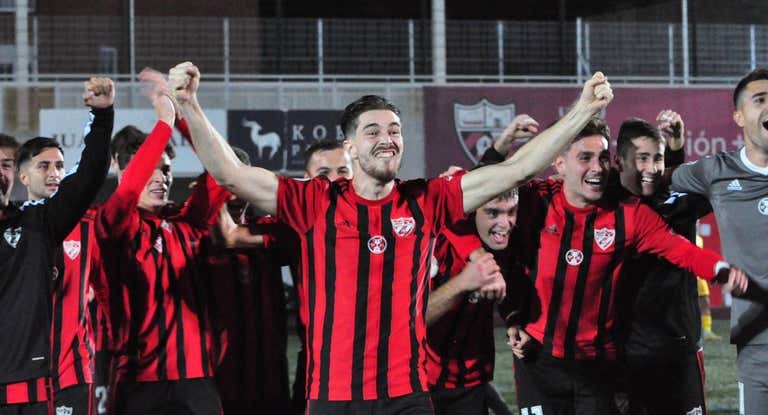 Los jugadores del Arenas celebra la clasificación conseguida en la anterior ronda ante el Lugo.