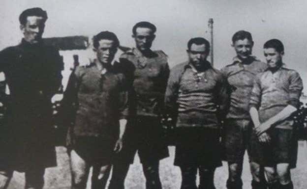 Varios de los jugadores que ganaron la Copa en 1919. Arenas Club
