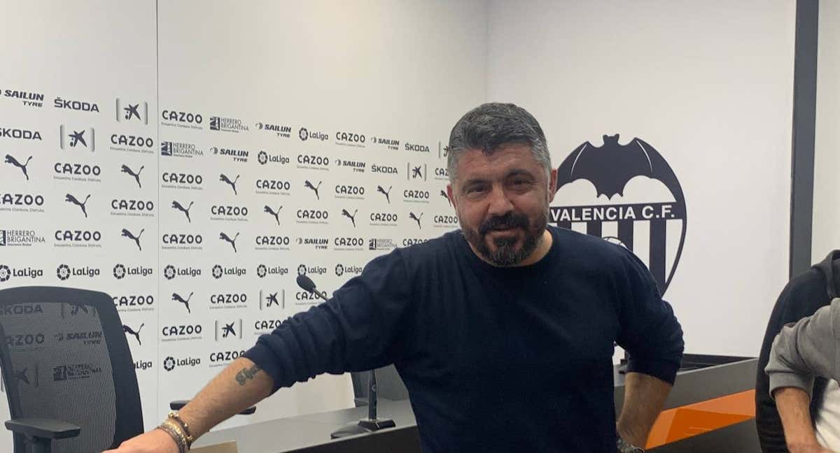 Gattuso en el brindis con la prensa. /RELEVO