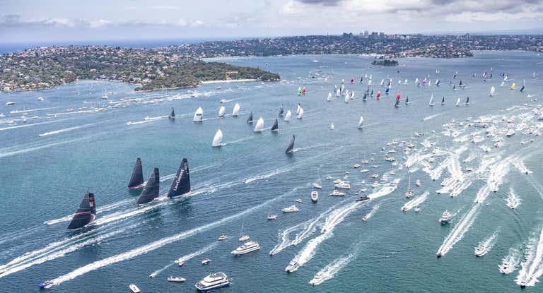 Espectacular imagen aérea de la salida de la regata.