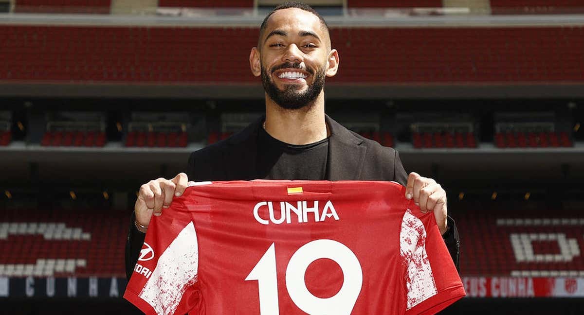 Matheus Cunha, en su presentación con el Atlético en el verano de 2021.