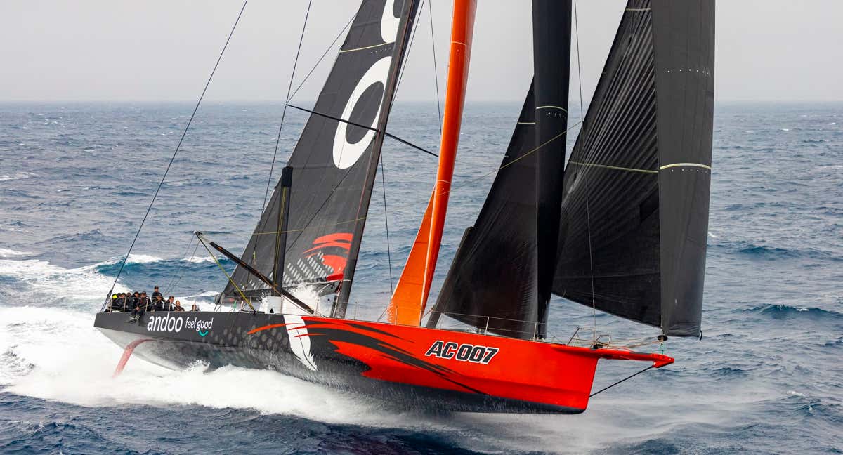 El Andoo Comanche, en plena acción. /ROLEX SYDNEY HOBART