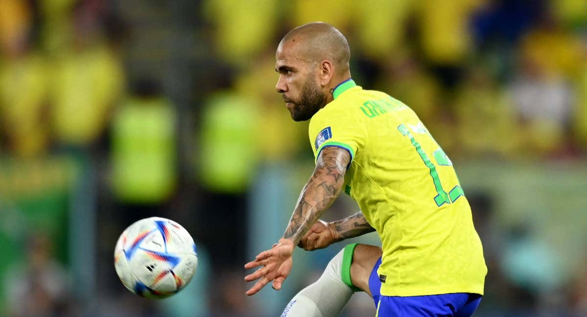 Dani Alves, en un partido con la selección de Brasil