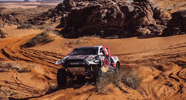 Al Attiyah habla también al volante y bate a Sainz en la etapa 5 del Rally Dakar
