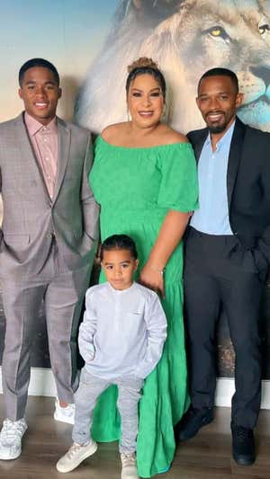 Endrick, con su hermano y sus padres.  Instagram