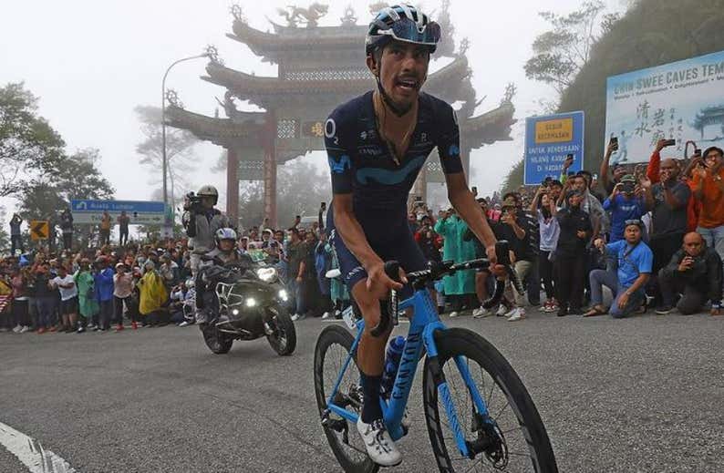 Un camionero golpea en la cara con un revólver a Sosa, del Movistar Team