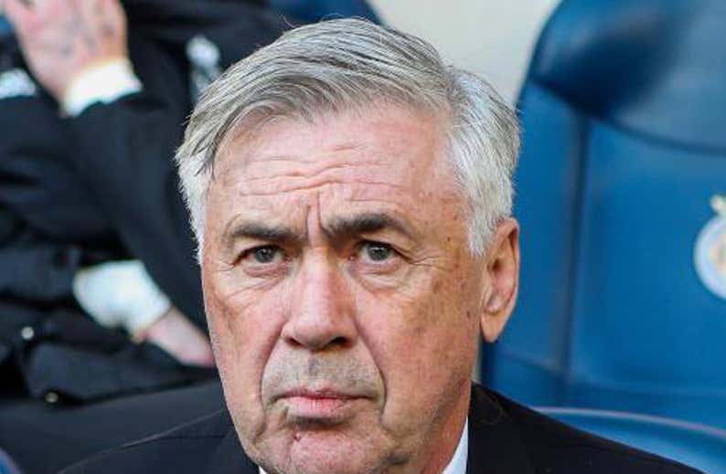 Setién y Ancelotti coinciden: «El fútbol tiene un problema con las manos»