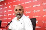 Sampaoli: «Este mercado se ha convertido en un supermercado, cuando pasan los Reyes, el turrón se vuelve más barato»