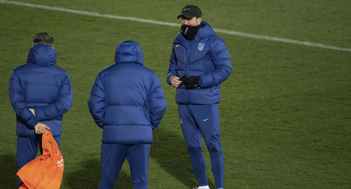 Simeone, en el entrenamiento del día de Reyes en el Cerro del Espino.
