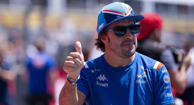 Fernando Alonso, antes de un Gran Premio esta última temporada.