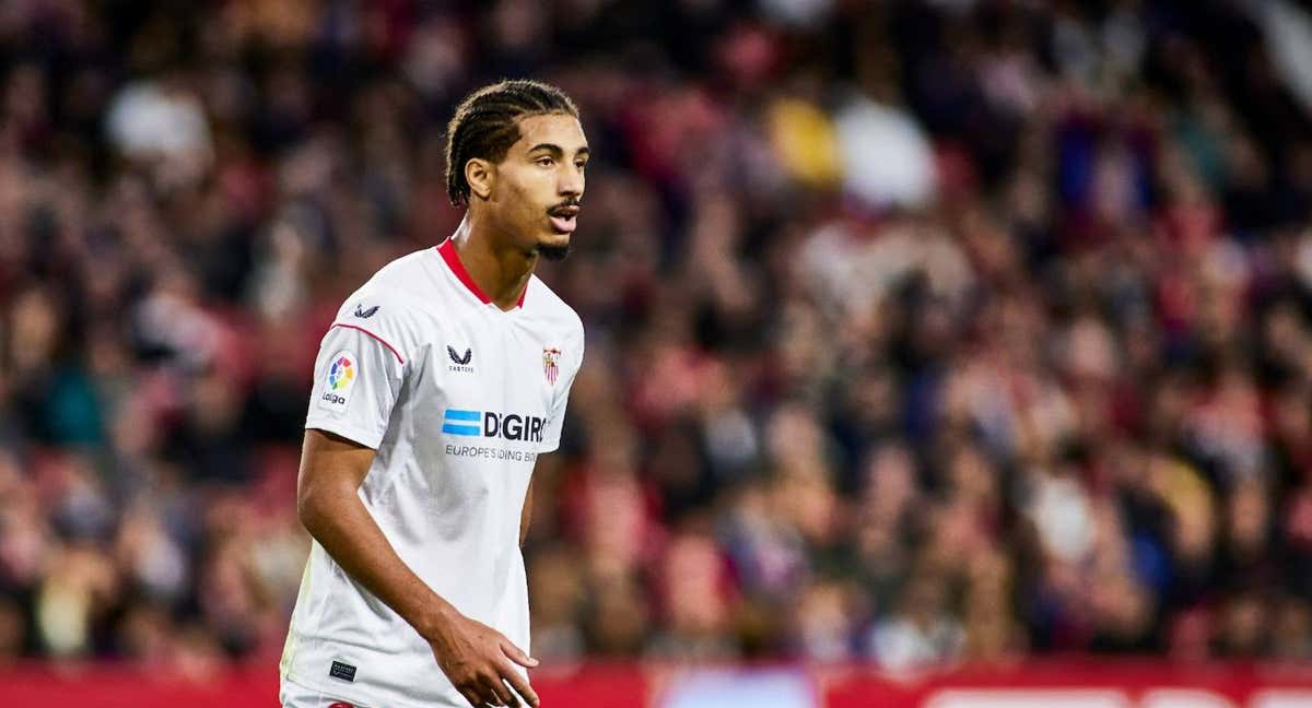 Loïc Badé en su debut con el Sevilla frente al Getafe.